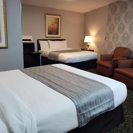 Regency Inn & Suites Κορνουάλη Εξωτερικό φωτογραφία