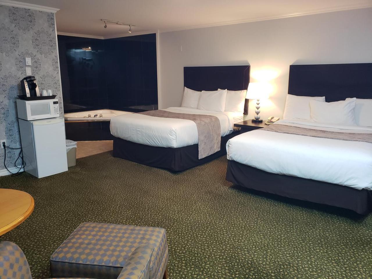 Regency Inn & Suites Κορνουάλη Εξωτερικό φωτογραφία